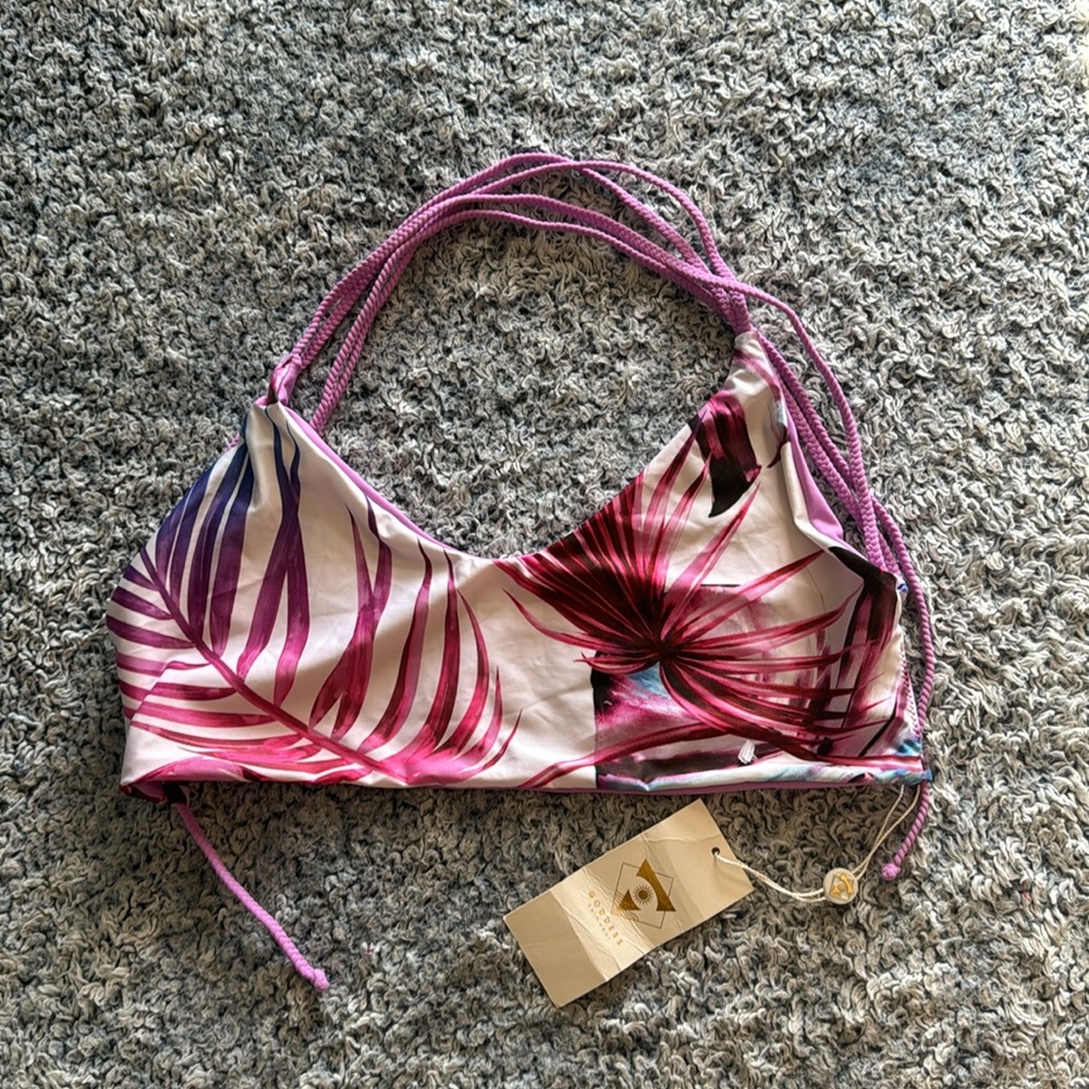 Goddess bikini top 👙 - says large/fits like a small